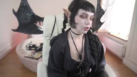 outfitobsession online show from 05/11/26, 02:12