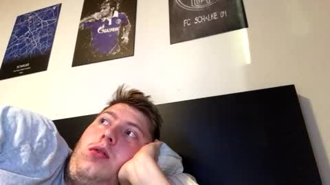 outflayd online show from 10/26/25, 03:40