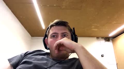 outflayd online show from 11/04/25, 02:27