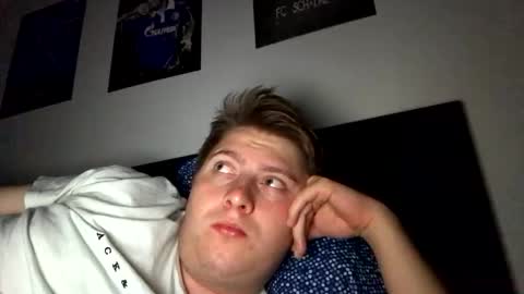 outflayd online show from 12/17/25, 01:44