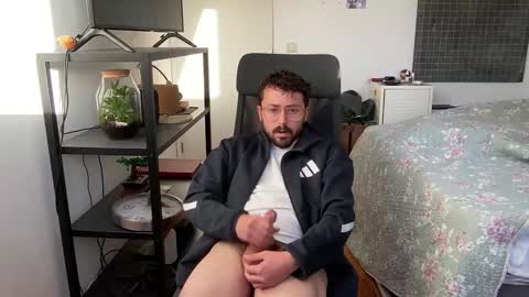 Snapshot of ovidius96 chatting on 11/17/25, 02:23 ovidius96 online show from 11/17/25, 02:23