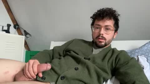 Snapshot of ovidius96 chatting on 12/23/25, 10:02 ovidius96 online show from 12/23/25, 10:02