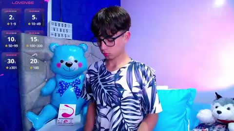 Snapshot of owenblue__ chatting on 12/02/24, 05:59 Owen Independent model online show from 12/02/24, 05:59