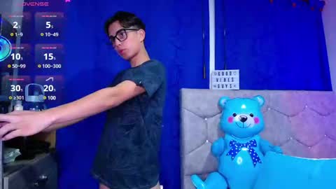 Snapshot of owenblue__ chatting on 12/03/24, 06:04 Owen Independent model online show from 12/03/24, 06:04