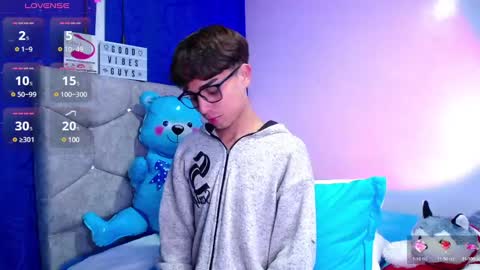 Snapshot of owenblue__ chatting on 12/05/24, 06:32 Owen Independent model online show from 12/05/24, 06:32