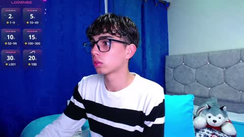 Snapshot of owenblue__ chatting on 12/13/24, 10:55 Owen Independent model online show from 12/13/24, 10:55