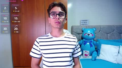 Snapshot of owenblue__ chatting on 01/22/25, 05:16 Owen Independent model online show from 01/22/25, 05:16