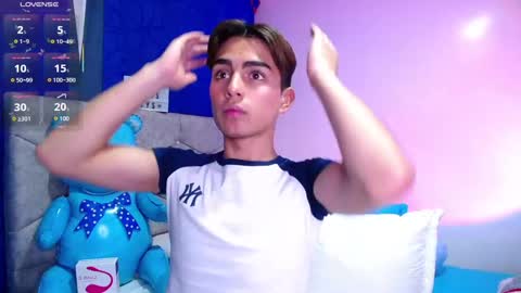 Snapshot of owenblue__ chatting on 03/10/25, 04:14 Owen Independent model online show from 03/10/25, 04:14