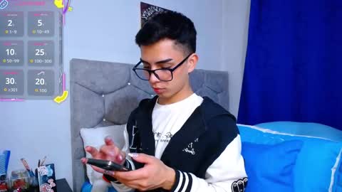 Snapshot of owenblue__ chatting on 11/07/25, 03:28 Owen Independent model online show from 11/07/25, 03:28