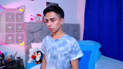 Snapshot of owenblue__ chatting on 11/11/25, 06:35 Owen Independent model online show from 11/11/25, 06:35