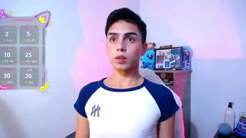 Snapshot of owenblue__ chatting on 11/17/25, 05:41 Owen Independent model online show from 11/17/25, 05:41