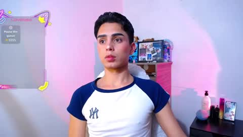 Snapshot of owenblue__ chatting on 11/22/25, 05:50 Owen Independent model online show from 11/22/25, 05:50