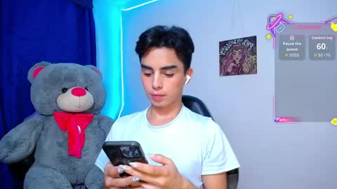 Snapshot of owenblue__ chatting on 05/11/26, 05:35 Owen Independent model online show from 05/11/26, 05:35