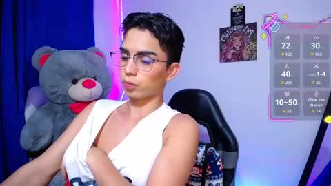 Owen  Independent model  online show from 06/20/26, 07:00