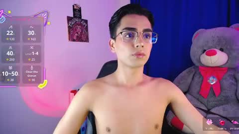 Owen  Independent model  online show from 07/23/26, 07:50