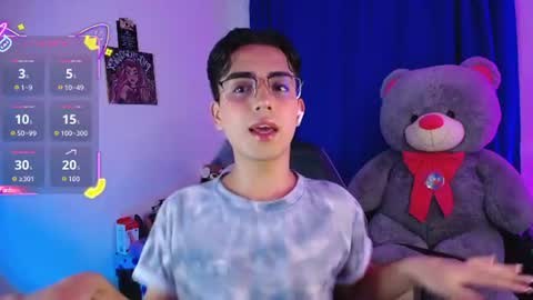 Owen  Independent model  online show from 07/24/26, 07:17