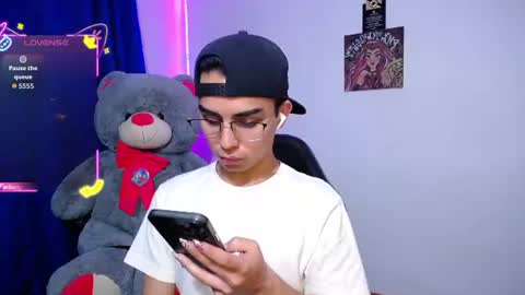 Owen  Independent model  online show from 07/31/26, 10:14