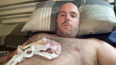 Owen2022 online show from 09/20/25, 06:36