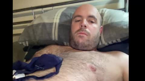 Owen2022 online show from 11/29/25, 06:49