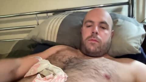 Owen2022 online show from 03/26/26, 07:36