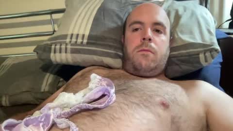 Owen2022 online show from 04/21/26, 06:20