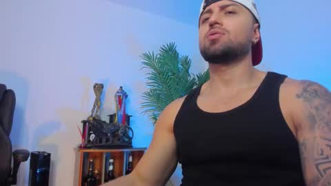 Snapshot of owenmaximus814 chatting on 10/24/25, 11:12 Maximus Owen online show from 10/24/25, 11:12