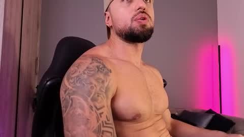 Snapshot of owenmaximus814 chatting on 11/12/25, 07:57 Maximus Owen online show from 11/12/25, 07:57