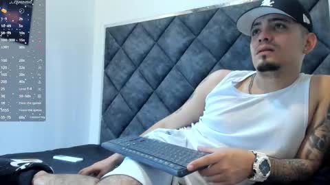 O W E N - S T O N E online show from 11/15/25, 01:18