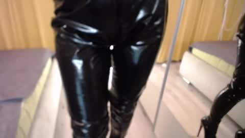 Snapshot of oxyser3nity chatting on 12/03/25, 12:47 oxyser3nity online show from 12/03/25, 12:47