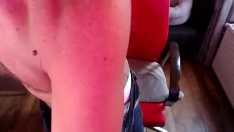 Oyrlgtu online show from 11/19/25, 08:14