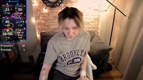 Snapshot of ozalin_green chatting on 02/16/25, 11:38 ozalin_green online show from 02/16/25, 11:38