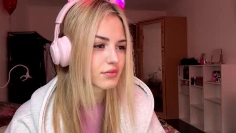 Eva online show from 03/02/26, 06:58