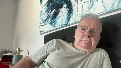 ozhairybearxxxx online show from 05/20/26, 03:45