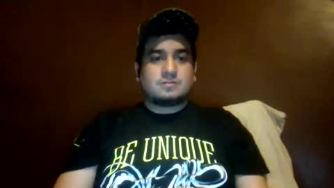 Snapshot of ozlo chatting on 05/17/26, 04:10 ozlo online show from 05/17/26, 04:10