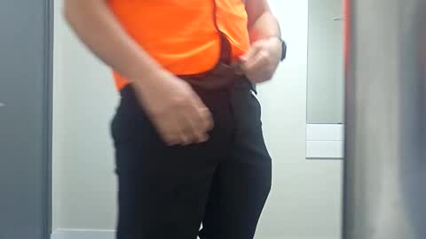 Snapshot of ozone1992 chatting on 12/08/24, 02:49 ozone1992 online show from 12/08/24, 02:49