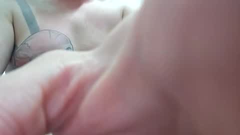 Snapshot of ozone1992 chatting on 01/18/25, 06:13 ozone1992 online show from 01/18/25, 06:13