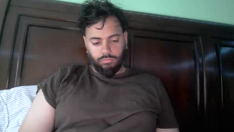 Snapshot of p_a1996 chatting on 05/18/26, 05:08 p_a1996 online show from 05/18/26, 05:08