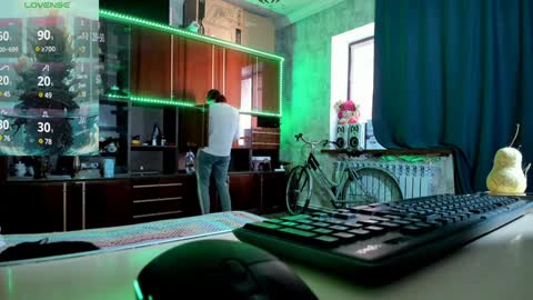 Ella online show from 01/27/25, 07:24