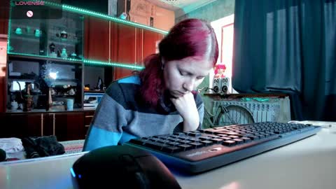 Ella online show from 02/01/25, 01:09