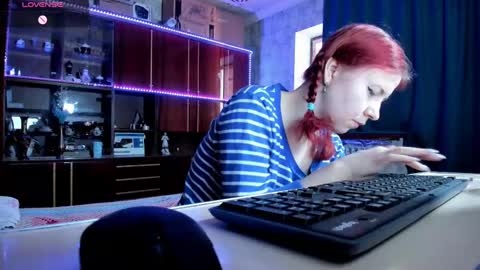 Ella online show from 03/09/25, 06:39