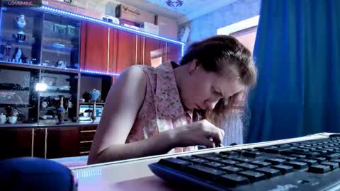 Ella online show from 09/09/25, 07:08