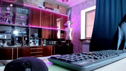 Ella online show from 09/11/25, 06:57