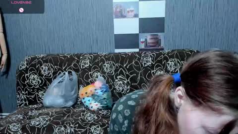 Ella online show from 09/15/25, 08:03