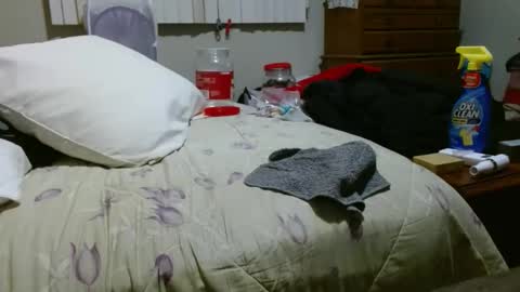 Snapshot of pablito2513 chatting on 10/29/25, 11:45 pablito2513 online show from 10/29/25, 11:45