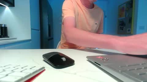 pablo19692017 online show from 04/28/26, 07:57