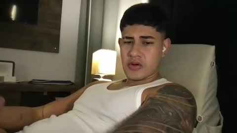 Javi    online show from 01/16/25, 04:49