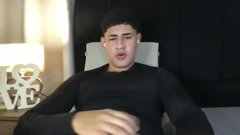 Javi    online show from 02/15/25, 01:21