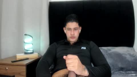 Snapshot of pablo_boston chatting on 04/28/26, 04:39 Javi online show from 04/28/26, 04:39