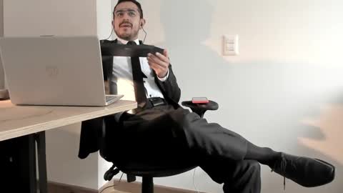 pablo rincon95 online show from 12/28/24, 04:52