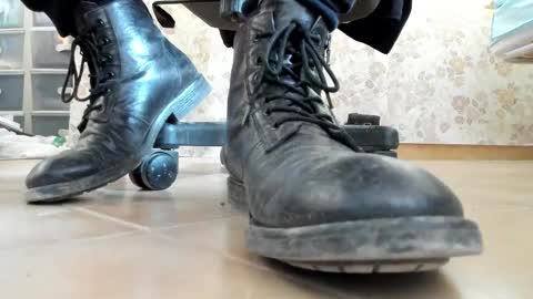 Pablo Meness online show from 12/18/25, 07:14